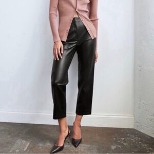 ✅ Aritzia Babaton Faux Leather Pants Command Cropped in Black